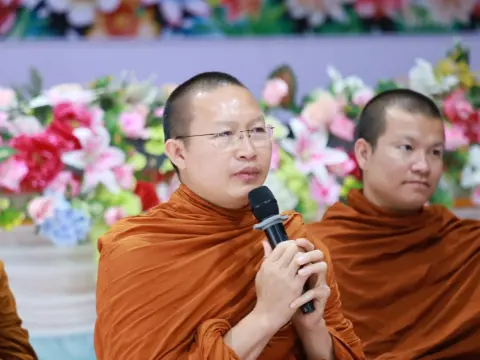 มมร ช่วยเหลือผู้ประสบภัยน้ำท่วมอำเภอสันทราย