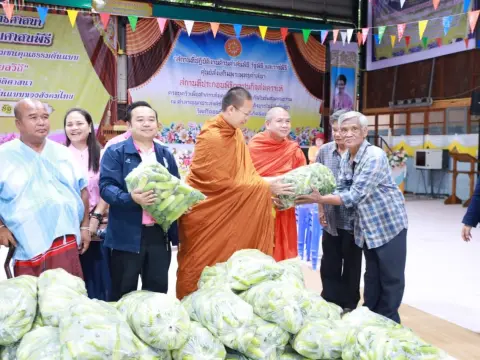 มมร ช่วยเหลือผู้ประสบภัยน้ำท่วมอำเภอสันทราย